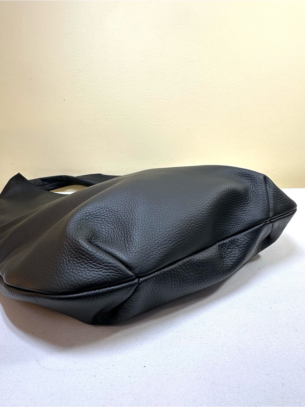 A.P.C. “Le Niege” Black grained leather Hobo Bag NWOT Retails $550 - Picture 10 of 15